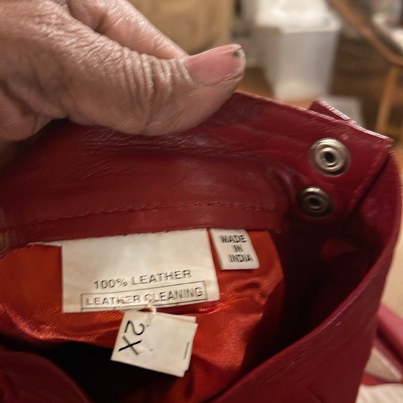 Crimson and cream 100% leather pant suit new without tags. Never worn. - Picture 6 of 8